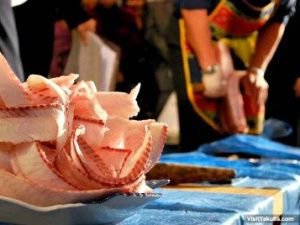 В рамках фестиваля «Зима начинается с Якутии» в Якутске пройдут конкурсы «Строганина-2018» и «Царь рыба»