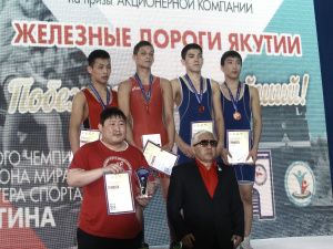 Международный турнир по вольной борьбе на призы Акционерной компании «Железные дороги Якутии» выявил сильнейших юных борцов
