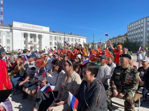 В Якутске торжественно отметили День Государственного флага Российской Федерации