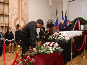 В Москве началась церемония прощания с первым президентом Якутии Михаилом Николаевым