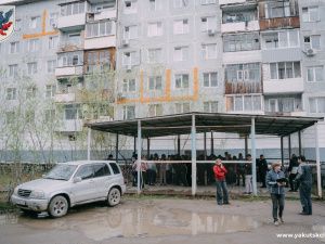 Евгений Григорьев обсудил с жителями Промышленного округа проекты капитального ремонта дворовых территорий