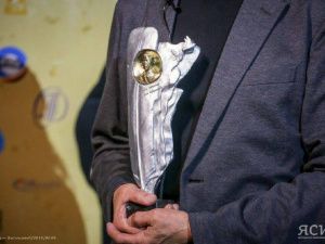 Театральные представления, фотозона и выставки: как пройдет церемония общественной премии «Алампа»