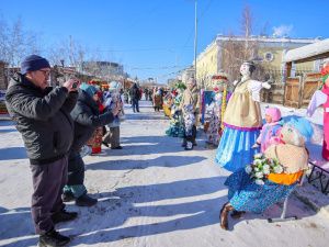 Глава Якутии посетил праздник «Широкая Масленица»