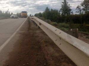 Пьяный мотоциклист опрокинулся на автодороге рядом с поселком Хатассы