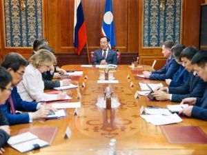 Глава Якутии поручил при разработке Стратегии развития туризма учесть все действующие механизмы поддержки отрасли 