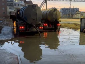 Лужи Якутска приехали качать фекалки из Омска, Челябинска и Благовещенска