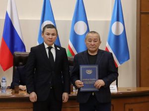 Работникам спортивной отрасли Якутии вручили государственные награды