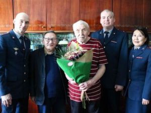 Сотрудники УФСИН поздравили ветерана Великой Отечественной войны с 94-летием