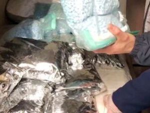 Преступная группа торговала в Якутске и других городах России наркотиками в особо крупном размере