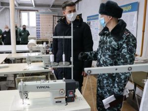 Работа на благо республики: в исправительной колонии № 1 наращивается производство металлических контейнеров для мусора