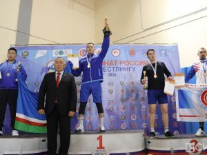 Еще трех золотых медалей добились якутские мас-рестлеры на чемпионате России