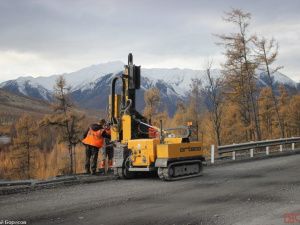 Глава Якутии поздравил дорожников и ветеранов с Днём работников дорожного хозяйства