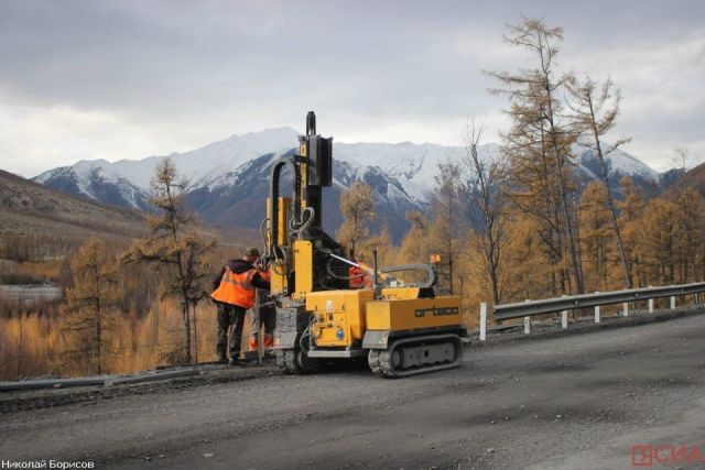 Глава Якутии поздравил дорожников и ветеранов с Днём работников дорожного хозяйства