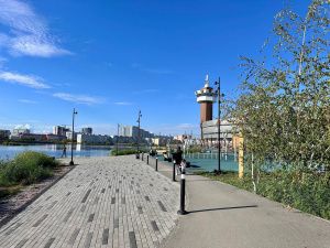 Обновленное пространство в Якутске — набережная озера Сайсары и Сквер матери