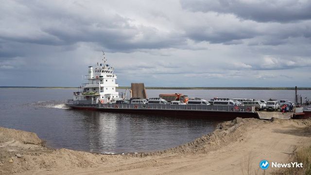 Началось паромное сообщение Якутск — Нижний Бестях. Первые рейсы будут загружены наполовину