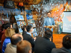 Глава Якутии провел в Оймяконе выездное совещание по развитию туризма