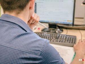 В Якутии сотрудник компании сотовой связи нарушил тайну телефонных переговоров