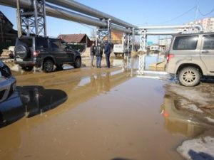 Роман Сорокин проверил ход работ по откачке талых вод