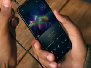 В кабинете флюорографии у женщины украли телефон