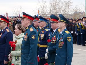 В День Победы сотрудники МЧС России приняли участие в тoржественных мероприятиях