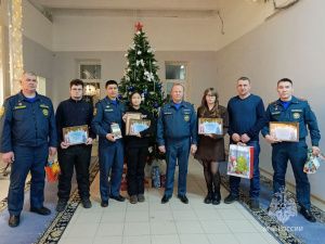 Доброта без границ: как МЧС России поддержало детей сотрудников с инвалидностью
