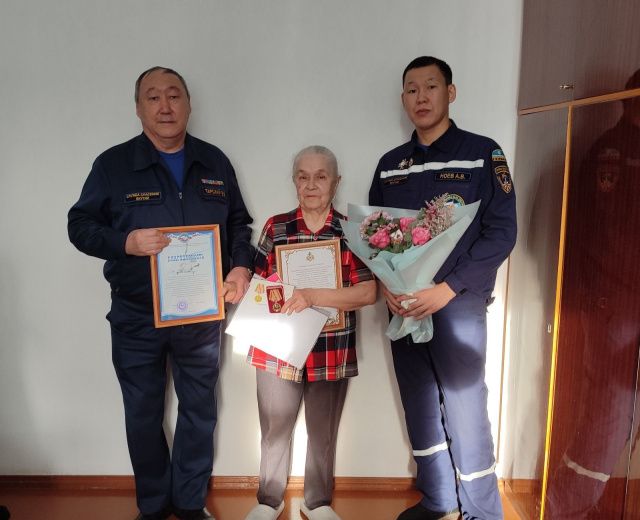 Ветеранша гражданской обороны республики отмечает свое 85-летие