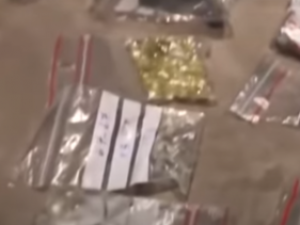 Продолжается суд над сотрудницей АЛРОСА, выносившей алмазы в нижнем белье в целях хищения