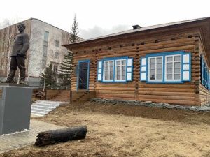 В Якутии завершили реставрацию дома-музея Григория Орджоникидзе