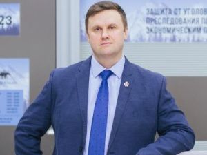 Ариан Романовский и его команда стали заложниками в большом споре — адвокат