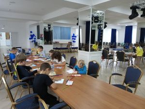 На базе Культурного центра АО «АК «ЖДЯ» работает летняя детская площадка