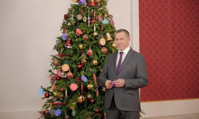 Поздравление Заместителя Председателя Правительства Российской Федерации – полномочного представителя Президента Российской Федерации в Дальневосточном федеральном округе Юрия Петровича Трутнева с Новым годом