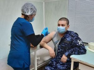 В Якутии личный состав Росгвардии получает прививки от COVID-19