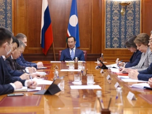 Айсен Николаев поставил задачи перед членами правительства и руководством администрации