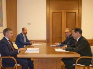 Глава Якутии провел рабочую встречу с министром науки и высшего образования РФ