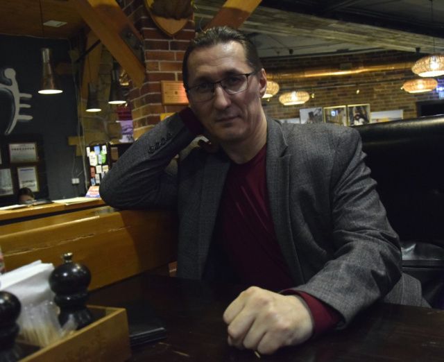 Диванные эксперты, идите работать