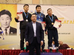 Стали известны имена лучших хапсагаистов турнира памяти Николая Давыдова в Якутске