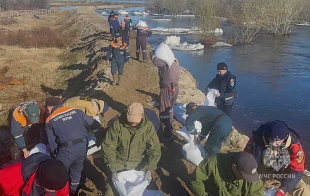 В Якутии не готово к большой воде более 50 проверенных дамб