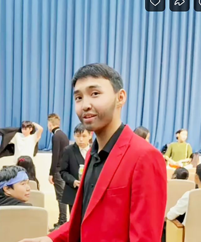 Подозреваемый сам вызвал скорую? Источник раскрыл подробности убийства первокурсника в общежитии СВФУ