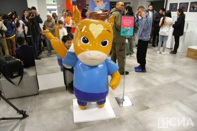 Команда якутского косплеера Айаала Федорова создала статую жеребенка Тооку