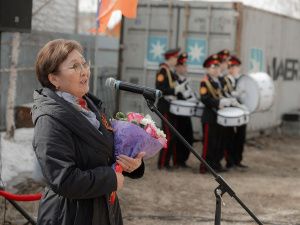 «Поем двором»: в Мархе поздравили ветерана Великой Отечественной войны Наума Слепцова