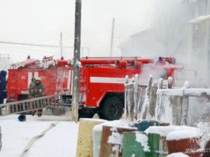 В Якутске горел автосервис по ул. Герцена
