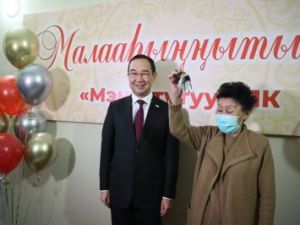 В селе Майя Мегино-Кангаласского района ввели три новых дома по программе переселения