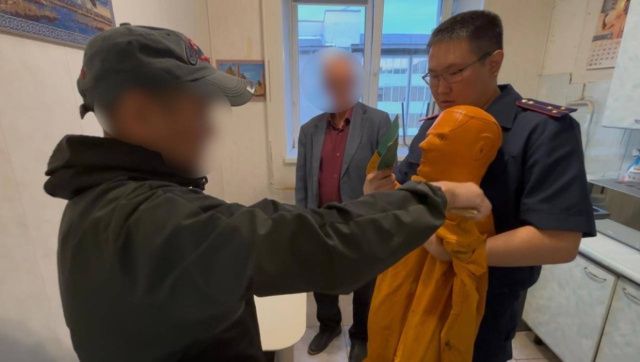 Житель Якутска убил родного брата и скрылся с места преступления