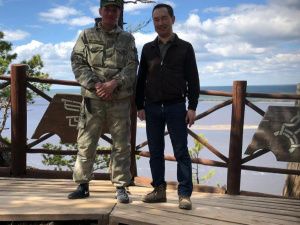 Айсен Николаев вместе с женой зарядились энергией родной земли