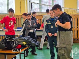 «Всегда готов!»: в Мирном прошла пожарная эстафета школьников