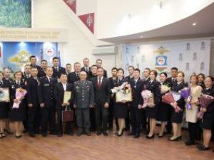 В День сотрудника органов внутренних дел в МВД по Республике Саха (Якутия) наградили полицейских и общественников