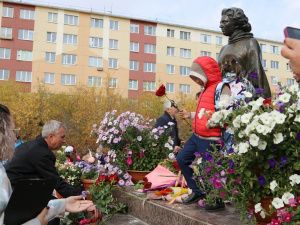 В Удачном почтили память легендарного геолога-первооткрывателя Ларисы Попугаевой