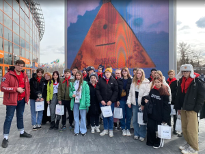 Школьники из Докучаевска побывали в Москве по приглашению Постоянного представительства республики