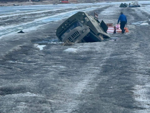 Хрупкий лед и стальная машина: Битва на грани выживания