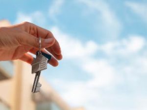 В Якутске арендатор сдал чужую квартиру и обманом получил 72 тысячи рублей